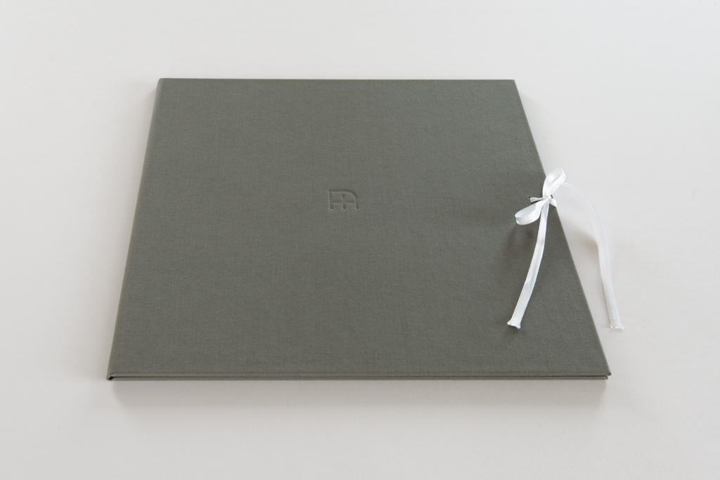 © Nicola Hackl-Haslinger, Hardbound Folio with Grey Linen and Blind Embossing Made by the Artist